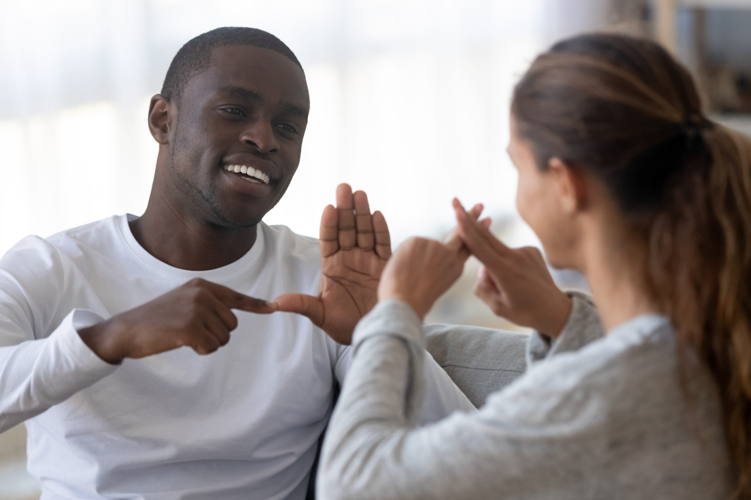 How To Say Talking In Sign Language