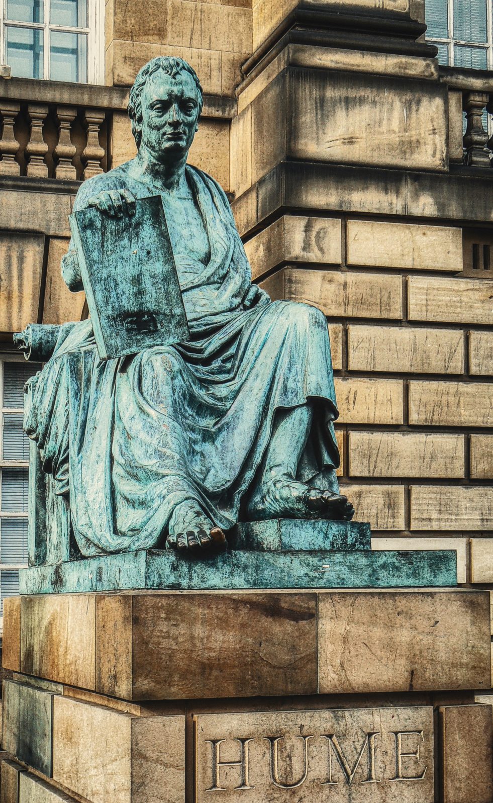 Statue of famed Scottish philosopher David Hume (1711-1776) who was instrumental in the development of modern science and psychology, as well as contemporary debates in philosophy of religion (Apr., 2010).